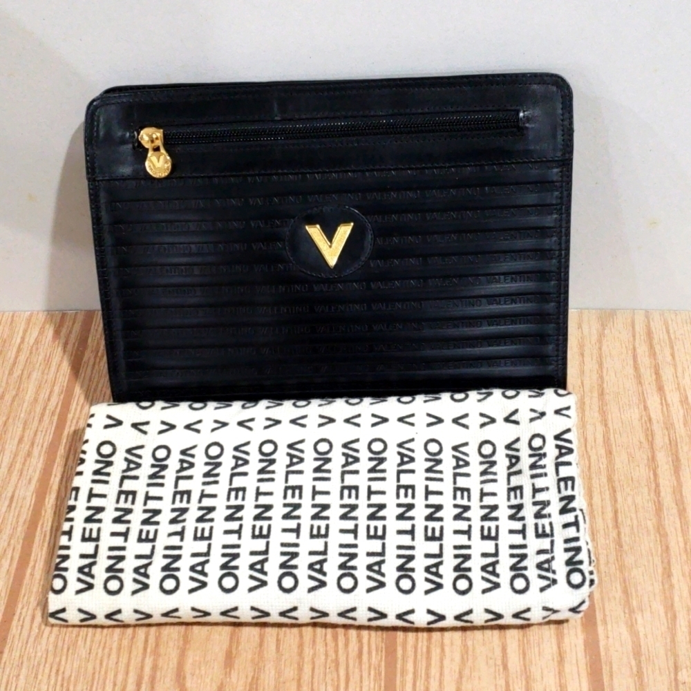 Authentic Mario Valentino Black Leather Printed Clutch Bag Vintage 10.25x7"-inch